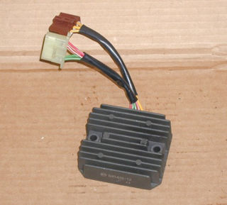 OEM Aprilia Voltage Regulator- B043488 (ex 858809)
